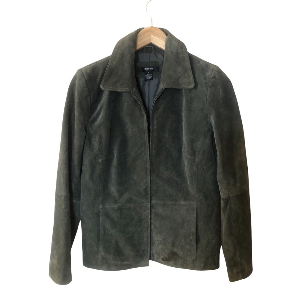 Beautiful Women’s Leather sued Jacket Size S in Excellent Used Condition